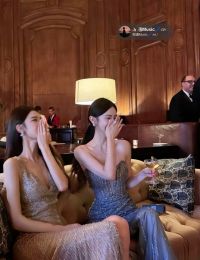 #TDC_N 45	BẢN GIAO HƯỞNG DANH VỌNG: CUỘC CHIẾN HOA HỒNG GAI